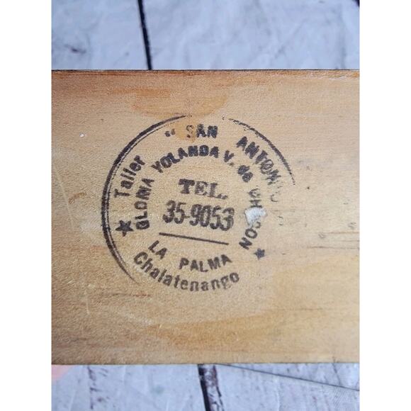 Wooden Hand Painted Trinket Box With Parrot, Flowers & Leaves Design 4in x 1in - Picture 7 of 9